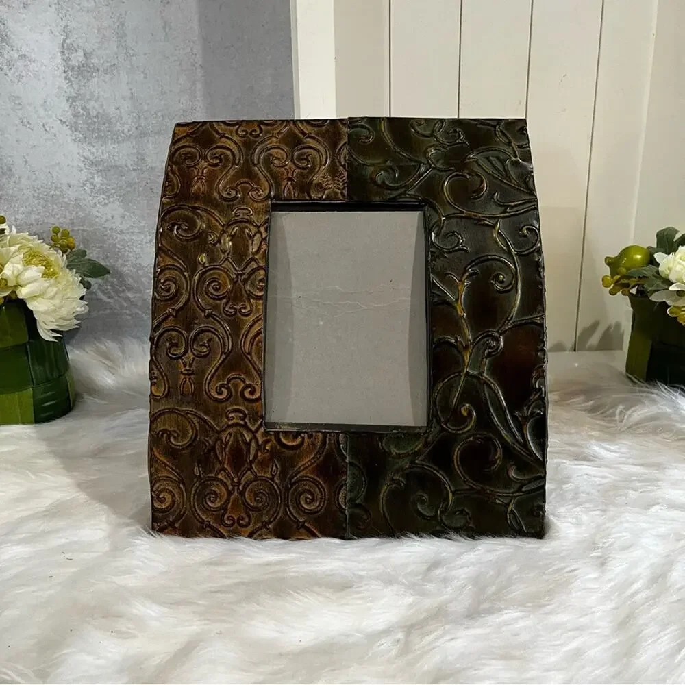 NEW Z Gallerie Curved Metal Scroll Etched Vines Frame 5x7 Green Amber NWOT